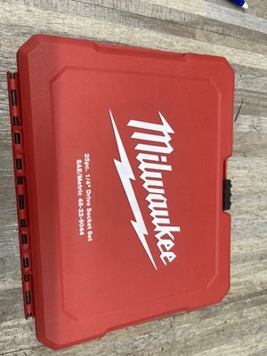 Milwaukee 25pc Ratchet and Socket Set Metric / SAE 1/4" Drive 48-22-9044 NEW - Image 1 of 4