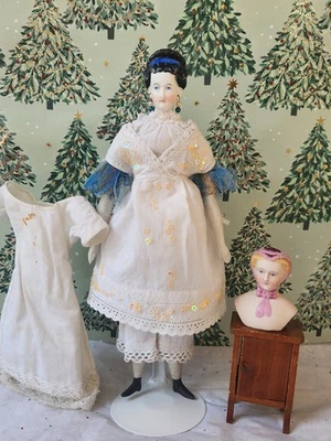 Немецкая паросская кукла высотой 10 дюймов 1/2 дюйма с дополнительной кукольной головой и дополнениями - Изображение 1 из 4