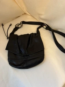 Bolso Bandolera HOBO International Cuero Guijarro Negro Plegable Solapa - Imagen 1 de 8