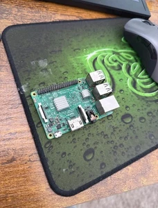 Placa madre Raspberry Pi 3 modelo B V1.2 1 GB de RAM con estuche - Imagen 1 de 4