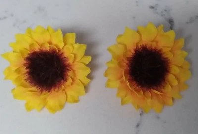 Brincos postes vintage de girassol - Imagem 1 de 3