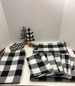 Lot of 6 New Placemats and Napkins; Table Runner And Décor In Buffalo Plaid READ - Picture 1 of 6
