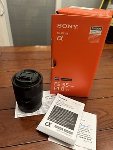 Sony Zeiss Sonnar T* FE 55mm F1.8 ZA Lens