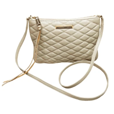 Bolso Bandolera Rebecca Minkoff Love Kerry Cuero Acolchado 9.25” x 7”x .25” Beige Foto 1 de 4