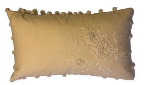Throw Accent Pillow Crochet Pom Pom Trim Cream Embroidery Appliqué Flowers Read - Picture 1 of 11