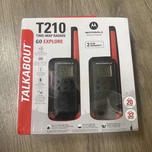 Motorola Solutions T210 Funksprechgerät schwarz mit rot Doppelpack - Bild 1 von 6