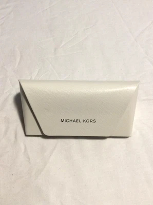 Estuche para gafas de sol Michael Kors beige Foto 1 de 4