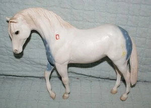 Pony Breyer Horse 869 Lakota - Líder del Partido de Guerra 1992 sin caja envío rápido - Imagen 1 de 9