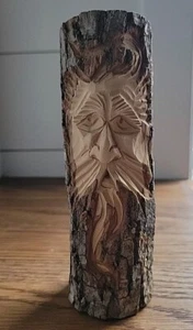 PORTACANDELE IN LEGNO INTAGLIATO A MANO BOSCO SPIRITO UOMO VOLTO 7,25" ▪︎ FIRMATO - Foto 1 di 10