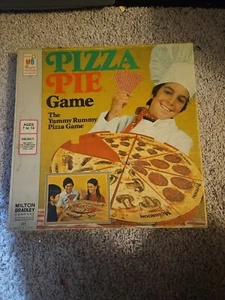 Milton Bradley #4503 Pizza Pie Game The Yummy Rummy Pizza Game Vtg 1974 complete - Picture 1 of 4