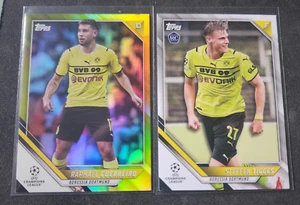 LOTE DE 2 CARTAS RAPHAEL GUERREIRO/STEFFEN TIGGES 2022 Topps Champ. Liga B. DORTMUND - Imagen 1 de 3