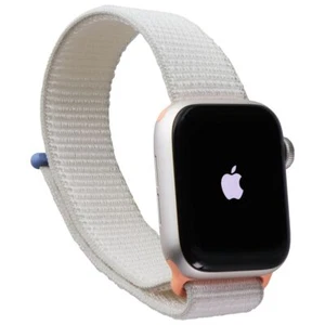Apple Montre Se (2nd Génération) A2726 ( GPS + LTE ) 40mm - Étoile Al / Sport - Photo 1 sur 5