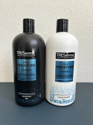 TRESemmé Shampoo + Conditioner with vitamin E for dry, damaged hair 900 ml - Image 1 of 2