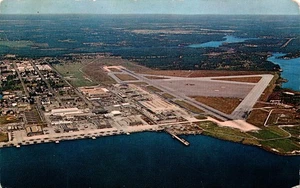 FL~FLORIDA~JACKSONVILLE~AERIAL VIEW OF U.S. NAVAL AIR STATION~ST. JOHNS RIVER - Picture 1 of 3