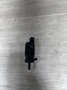 Windshield Washer Pump (OEM) CONTINENTAL VDO 221 869 01 21 for Mercedes-Benz - Picture 1 of 3