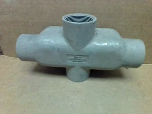 KILLARK OX5 1-1/2" Aluminum X-Type Conduit Body - Picture 1 of 4