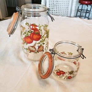 Bote de Vidrio Bonne Sante/Spice Of Life De Colección Juego de 2 Francia Arco Alambre Fianza - Imagen 1 de 17