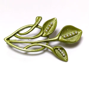 Green Enamel Leaf Brooch Pin Imitation Pearls Art Deco New - Picture 1 of 5