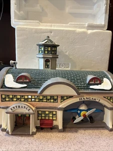 Department 56 Vintage 1992 Original Snow Village Airport #5439-9 en caja sin luz - Imagen 1 de 17