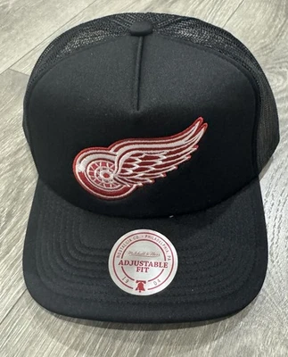 Chapéu ajustável Detroit Red Wings Mitchell & Ness SnapBack estilo malha traseira - Imagem 1 de 4