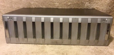 Alloggiamento Avid RAID DRIVE VR-RTR320X con 10 dischi rigidi da 250 GB - BELLO! - Immagine 1 di 4