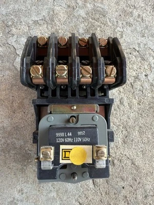 Square D 8903 L040V02 Ser. C 120VAC Electrically Held Lighting Contactor New/Nos - Image 1 of 4