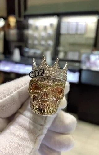 Joyería para Hombres Anillo Cabeza de Rey Calavera Elegante Circonita Cúbica Blanca y Amarilla Plata 925 Foto 1 de 4