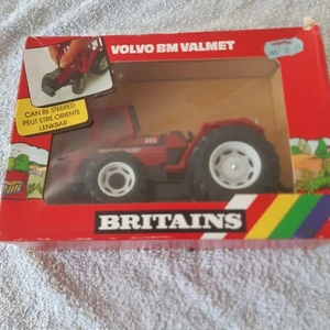 1 Britain Model Tractor Used - Volvo BM Valmet (red) Scale 1:32 - Picture 1 of 10