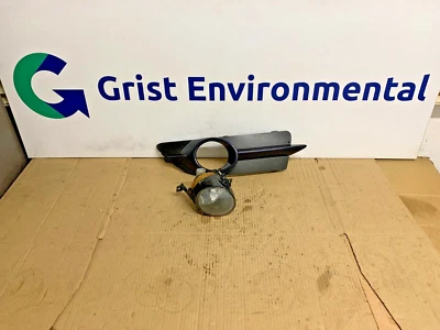 Farol de neblina dianteiro e acabamento Volkswagen EOS N/S 2007 (A1) - Imagem 1 de 4