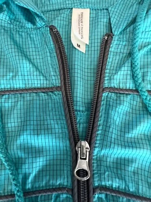 Cortavientos Threads 4 Thought azul/gris verde azulado talla M tela sostenible Foto 1 de 4