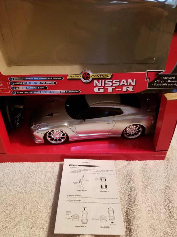 NIOB EZ Tec Radio Shack 2010 Gray Nissan GT-R RC Car 1:15  Scale - Image 1 of 4
