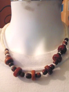 Markenlos Grob Holz Perlen Halskette Braun Weiß Lässig Statement Schmuck für Mama - Bild 1 von 6