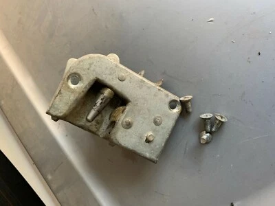 1965-1972 Mercedes Benz W108 280SE Rear Left Door Latch Lock Catch - Image 1 of 2