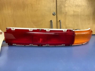 Luz trasera derecha Datsun Nissan 200SX 1977 1978 1979 79 FABRICANTE DE EQUIPOS ORIGINALES Foto 1 de 4