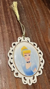 Lenox Disney CINDERELLA Cameo Pierced Ornament (12H) - Picture 1 of 3