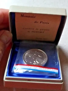 1971 Republic France 5 Francs w/ Box and Paperwork (US-863) - Picture 1 of 9