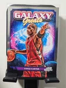 2024 Topps Cromo Cósmico #GG-13 Vince Carter Galaxy Greats - Toronto Raptors - Imagen 1 de 6