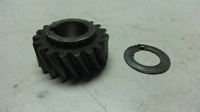 75 SUZUKI GT185 2 STROKE GT 185 SM152B ENGINE PRIMARY DRIVE GEAR - Image 1 of 3