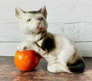 Vintage Katze mit orangem Ball Figur Made in Japan ~ Kätzchen Katze - Bild 1 von 10