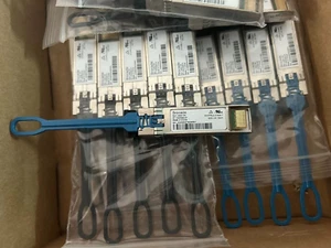 1pcs Brocade 57-1000332-01 32GB 10KM LW SFP XBR-000238 Transceiver Module - Picture 1 of 3