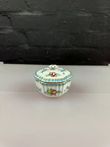 Spode Trapnell Sprays Y8403 Covered Lidded Oval Sugar Bowl - Picture 1 of 7