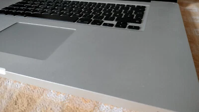 Portatile Notebook Macbook pro 17" 2,4 Apple A1297 2009 - Immagine 1 di 4