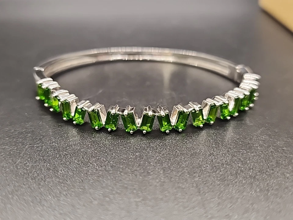 Brazalete Brazalete con Bisagras Plata Placa Esmeralda Verde y Rodio 7.25" JTV ROH011-725 Foto 1 de 4