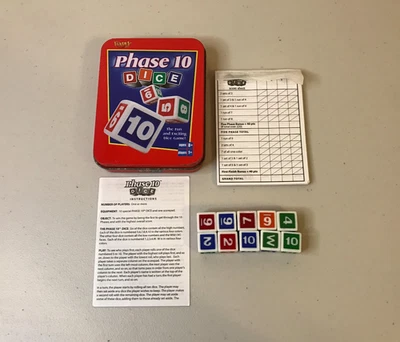 Juego de dados Phase 10 2002 Fundex Red Tin completo con instrucciones, bloc de puntuación Foto 1 de 4