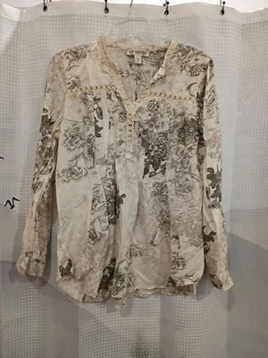 Camisa Vintage América Feminina Tamanho M Boho Marrom Creme Floral Acabamento em Crochê Manga Rolo - Imagem 1 de 4