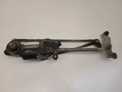 2004-2010 TOYOTA SIENNA Windshield Wiper Motor 85110AE010 - Image 1 of 4