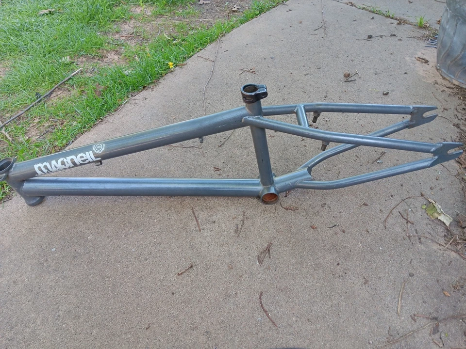 quadro de bicicleta macneil bmx usado série assinatura Jay Miron? - Imagem 1 de 4