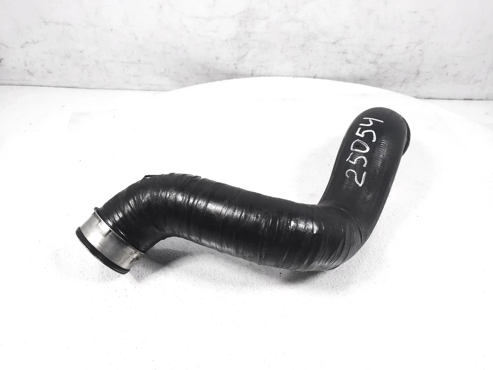 Manguera de entrada intercooler pasajero Mercedes-Benz E320 2007-2009 211-528-26-82 Foto 1 de 4