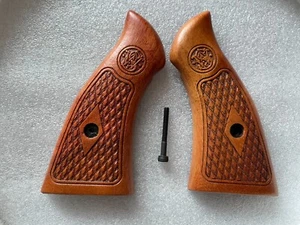 Nueva empuñadura de panel clásica para marco S&W K/L culata cuadrada, diamante y madera dura a cuadros - Imagen 1 de 3