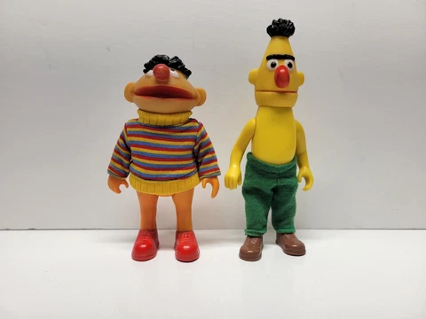 Knickerbocker Sesame Street Play With Me Bert and Ernie Preschool Toy 1981 Cover